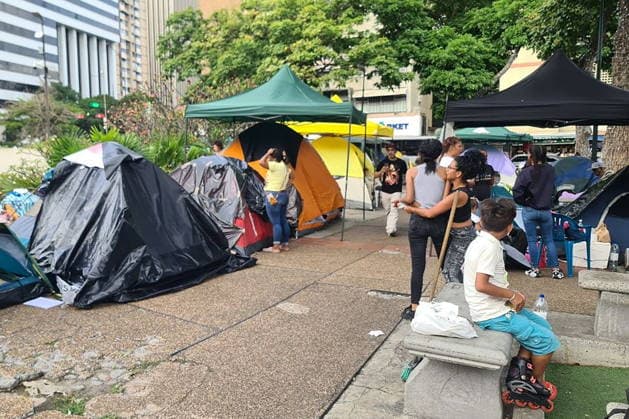 VENEZUELA, CARACAS - JULY 5, 2026: A tent camp provides temporary accommodation to victims of the June 24 earthquakes Caracas Venezuela  - ZUMAt113 20260705_zaa_t113_071 Copyright: xMikhailxMakeyevx