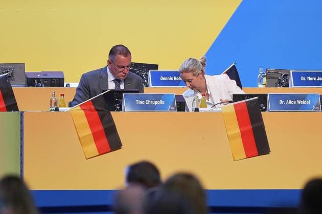 News Themen der Woche KW27 Erfurt, Thüringen, Deutschland, 05.07.2026: Messe: AfD-Bundesparteitag: Tino Chrupalla und Alice Weidel *** Erfurt, Thuringia, Germany, July 5, 2026: AfD National Party Convention featuring Tino Chrupalla and Alice Weidel Copyright: xdtsxNachrichtenagenturx dts_126549
