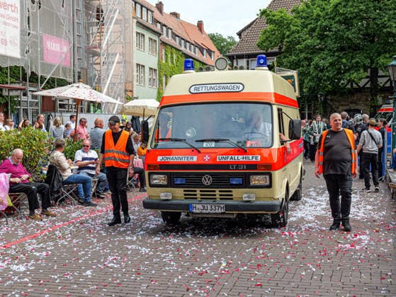 Schützenausmarsch 2026 in Hannover Das weltgrößte 497. Schützenfest beginnt traditionsgemäß mit dem großen Schützenausmarsch in der Innenstadt von Hannover. *** 2026 Schützenausmarsch in Hanover The world s largest Schützenfest, featuring 497 participants, traditionally begins with the grand Schützenausmarsch in downtown Hanover Copyright: xBerndxGüntherx