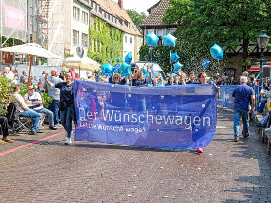 Schützenausmarsch 2026 in Hannover Das weltgrößte 497. Schützenfest beginnt traditionsgemäß mit dem großen Schützenausmarsch in der Innenstadt von Hannover. *** 2026 Schützenausmarsch in Hanover The world s largest Schützenfest, featuring 497 participants, traditionally begins with the grand Schützenausmarsch in downtown Hanover Copyright: xBerndxGüntherx