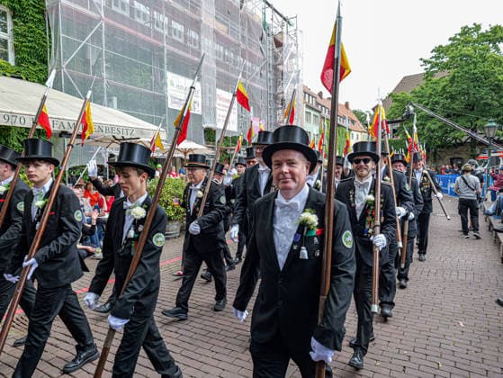 Schützenausmarsch 2026 in Hannover Das weltgrößte 497. Schützenfest beginnt traditionsgemäß mit dem großen Schützenausmarsch in der Innenstadt von Hannover. *** 2026 Schützenausmarsch in Hanover The world s largest Schützenfest, featuring 497 participants, traditionally begins with the grand Schützenausmarsch in downtown Hanover Copyright: xBerndxGüntherx