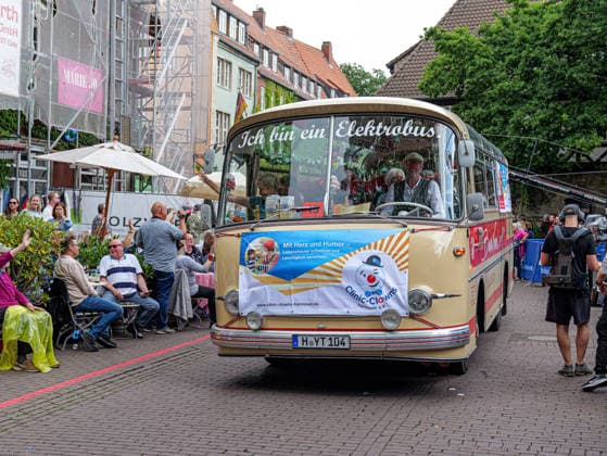 Schützenausmarsch 2026 in Hannover Das weltgrößte 497. Schützenfest beginnt traditionsgemäß mit dem großen Schützenausmarsch in der Innenstadt von Hannover. *** 2026 Schützenausmarsch in Hanover The world s largest Schützenfest, featuring 497 participants, traditionally begins with the grand Schützenausmarsch in downtown Hanover Copyright: xBerndxGüntherx
