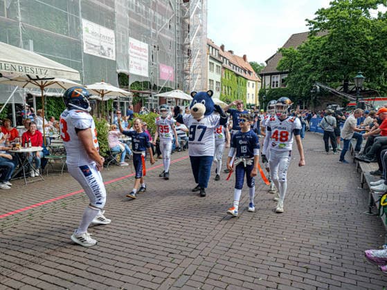 Schützenausmarsch 2026 in Hannover Das weltgrößte 497. Schützenfest beginnt traditionsgemäß mit dem großen Schützenausmarsch in der Innenstadt von Hannover. *** 2026 Schützenausmarsch in Hanover The world s largest Schützenfest, featuring 497 participants, traditionally begins with the grand Schützenausmarsch in downtown Hanover Copyright: xBerndxGüntherx