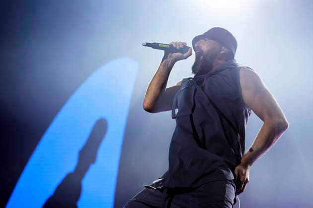 Sänger Gentleman auf der Red Stage beim Summerjam Festival 2026 am Fühlinger See. Das Summerjam Festival ist eines der größten Reggae-Festivals in Europa und existiert dieses Jahr 39 Jahre, 29 davon in Köln. Köln, 04.07.2026 NRW Deutschland *** Singer Gentleman on the Red Stage at the Summerjam Festival 2026 at Fühlinger See. The Summerjam Festival is one of the largest reggae festivals in Europe and is celebrating its 39th anniversary this year, 29 of which have been held in Cologne. Cologne, July 4, 2026, North Rhine-Westphalia, Germany Copyright: xChristophxHardtx