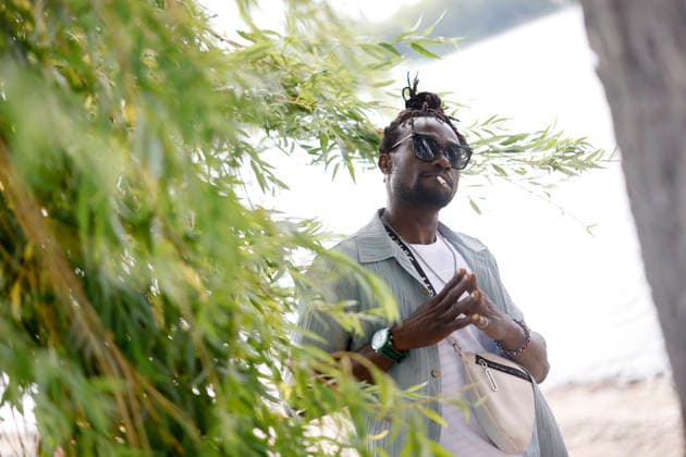 Musiker Ojey Light am Seeufer beim Summerjam Festival 2026 am Fühlinger See. Das Summerjam Festival ist eines der größten Reggae-Festivals in Europa und existiert dieses Jahr 39 Jahre, 29 davon in Köln. Köln, 04.07.2026 NRW Deutschland *** Musician Ojey Light on the lakeshore at the 2026 Summerjam Festival on Lake Fühlinger. The Summerjam Festival is one of the largest reggae festivals in Europe and is celebrating its 39th anniversary this year, 29 of which have been held in Cologne. Cologne, July 4, 2026, North Rhine-Westphalia, Germany Copyright: xChristophxHardtx