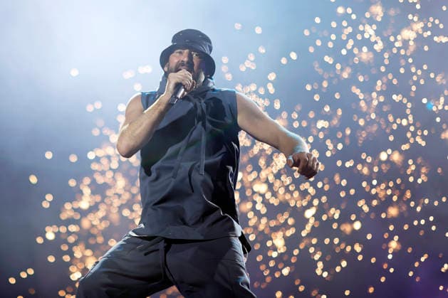 Sänger Gentleman auf der Red Stage beim Summerjam Festival 2026 am Fühlinger See. Das Summerjam Festival ist eines der größten Reggae-Festivals in Europa und existiert dieses Jahr 39 Jahre, 29 davon in Köln. Köln, 04.07.2026 NRW Deutschland *** Singer Gentleman on the Red Stage at the Summerjam Festival 2026 at Fühlinger See. The Summerjam Festival is one of the largest reggae festivals in Europe and is celebrating its 39th anniversary this year, 29 of which have been held in Cologne. Cologne, July 4, 2026, North Rhine-Westphalia, Germany Copyright: xChristophxHardtx