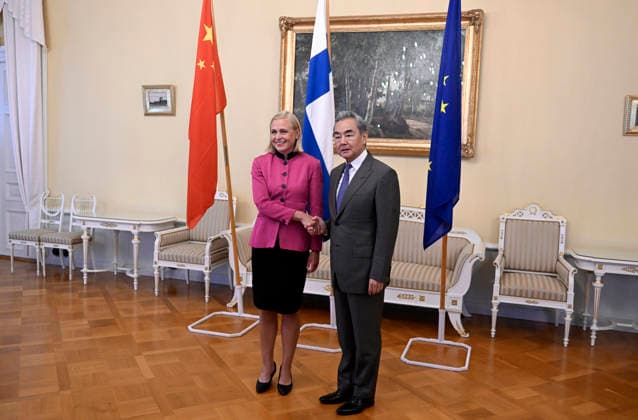 Finnish Foreign Minister Elina Valtonen (L) welcomes Chinese Foreign Minister Wang Yi as they meet in Helsinki, Finland, on July 5, 2026. Minister Wang Yi is currently touring the Nordic countries. - JADE SILPO Helsinki Finland  Copyright: xJadexSilpox hwebNbmmrXg