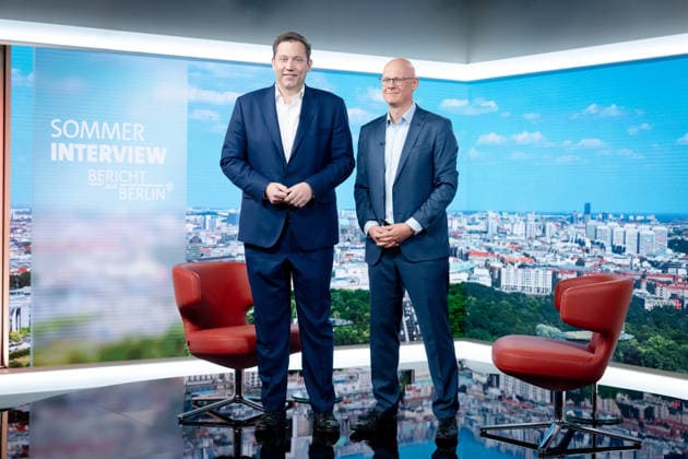 ARD-Sommerinterview, Lars Klingbeil, Matthias Deiß Berlin, Lars Klingbeil, Bundesfinanzminister, Vizekanzler, SPD, ARD-Hauptstadtstudio, ARD-Sommerinterview, TV, Matthias Deiß Berlin Berlin GER *** ARD Summer Interview, Lars Klingbeil, Matthias Deiß Berlin, Lars Klingbeil, Federal Minister of Finance, Vice Chancellor, SPD, ARD Capital Studio, ARD Summer Interview, TV, Matthias Deiß Berlin Berlin GER