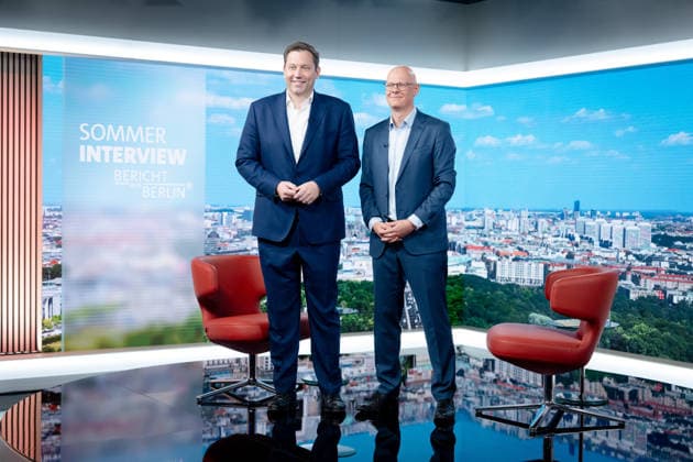 ARD-Sommerinterview, Lars Klingbeil, Matthias Deiß Berlin, Lars Klingbeil, Bundesfinanzminister, Vizekanzler, SPD, ARD-Hauptstadtstudio, ARD-Sommerinterview, TV, Matthias Deiß Berlin Berlin GER *** ARD Summer Interview, Lars Klingbeil, Matthias Deiß Berlin, Lars Klingbeil, Federal Minister of Finance, Vice Chancellor, SPD, ARD Capital Studio, ARD Summer Interview, TV, Matthias Deiß Berlin Berlin GER