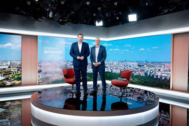 ARD-Sommerinterview, Lars Klingbeil, Matthias Deiß Berlin, Lars Klingbeil, Bundesfinanzminister, Vizekanzler, SPD, ARD-Hauptstadtstudio, ARD-Sommerinterview, TV, Matthias Deiß Berlin Berlin GER *** ARD Summer Interview, Lars Klingbeil, Matthias Deiß Berlin, Lars Klingbeil, Federal Minister of Finance, Vice Chancellor, SPD, ARD Capital Studio, ARD Summer Interview, TV, Matthias Deiß Berlin Berlin GER