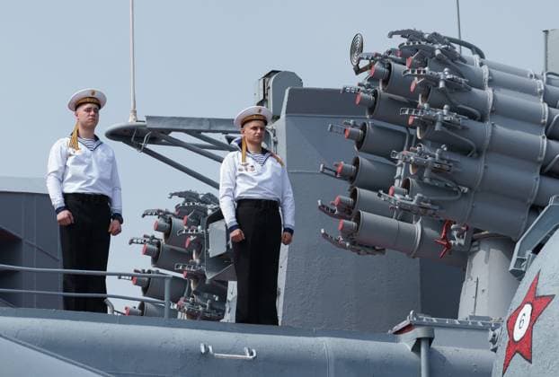 China Russia Naval Drills 9200272 05.07.2026 Crew members of the Russian Pacific Fleet™s guards guided-missile cruiser Varyag attend a welcoming ceremony upon arrival at the Qingdao naval base in Shandong Province, China. Russian warships arrived in Qingdao ahead of Maritime Interaction-2026, an annual joint naval exercise held by Russia and China in the Yellow Sea from July 6 to 13. Anna Ratkoglo Sputnik Qingdao China  Copyright: xAnnaxRatkoglox