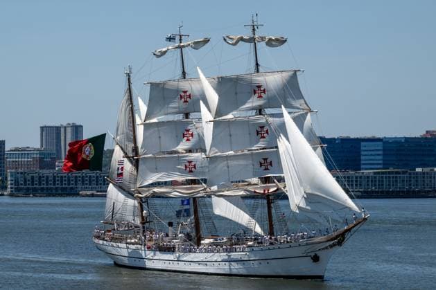 RECORD DATE NOT STATED New York City Celebrates 4th Of July (NEW) New York City Celebrates 4th Of July. July 04, 2026, New York, New York, USA: The NRP Sagres (Portugal) sails during the Sail4th 250 Tall Ships Parade along the Hudson River on July 04, 2026 in New York City. (Credit: M10s TheNews2)(Foto: M10S Thenews2 imago images) New York City Celebrates 4th Of July  Copyright: xM10sx