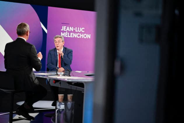 Jean Luc Melenchon On Dimanche En Politique - Paris President of La France Insoumise LFI Jean Luc Melenchon poses for pictures ahead of an interview for Dimanche En Politique on France 3 channel in Paris, France on July 05, 2026. Photo by Stephane Le Tellec ABACAPRESS.COM Paris France  Copyright: xLexTellecxStephane ABACAx