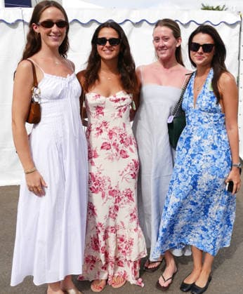 Henley Regatta Fashion Day 6 Regatta goers arrive in their finery of the last day of the event. General atmosphere on the last day, day 6 of the event along the River Thames., Credit:Geoffrey Swaine Geoff Swaine - B4563 Avalon UK, Oxfordshire, Henley on Thames  Copyright: xGeoffreyxSwainex xGeoffxSwainex-xB4563x xAvalonx 1114585374
