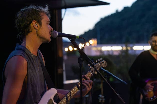 05.07.2026, Bellinzona, Parco Urbano, Nevermind Music Fest 2026: Monte Mai. Fabio Pinto (lead guitar & backing vocals) Bellinzona Parco Urbano Ticino Switzerland *** July 5, 2026, Bellinzona, Parco Urbano, Nevermind Music Fest 2026 Monte Mai Fabio Pinto lead guitar, backing vocals Bellinzona Parco Urbano Ticino Switzerland Copyright: xJustPictures.ch FrancescoxMinghettix jp-en-FrMi-_NG_0396