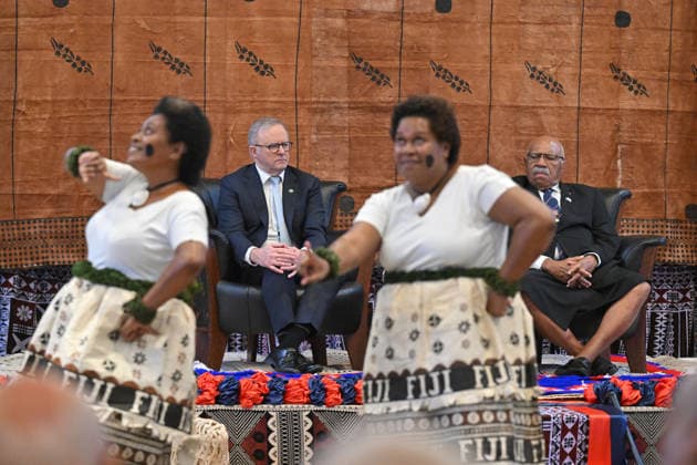 ANTHONY ALBANESE PACIFIC ISLANDS VISIT, Australia™s Prime Minister Anthony Albanese and Fiji™s Prime Minister Sitiveni Rabuka watch dancers at a welcome ceremony in Suva, Fiji, Monday, July 6, 2026. The Prime Minister is in Fiji s capital Suva, where he s set to sign a major new treaty, before making a brief stop off in Solomon Islands on Tuesday. ( NO ARCHIVING SUVA FIJI  Copyright: xMICKxTSIKASx 20260706134768273222