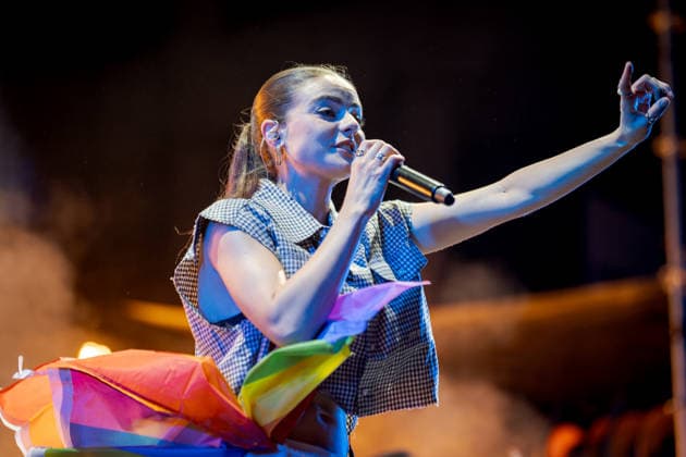 Lucía De la Puerta Performs at MADO 2026 Singer Lucía De la Puerta performs on stage at Plaza de las Reinas during MADO 2026 Madrid Pride on July 5, 2026, in Madrid, Spain. Lucía De la Puerta is an influencer, actress, singer, and medical school graduate. She describes herself as a mecatriz and went viral on TikTok; she has also appeared in Netflix projects. She is an urban pop artist and a major advocate for LGBTQI+ visibility on social media. Diego Radamé Madrid, Spain Madrid, Spain Spain  Copyright: xDiegoxRadamÃ sx 7647938