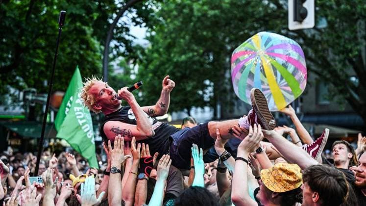 Bochum Total am Sonntag, 5. Juli ** NUR FÜR REDAKTIONELLE ZWECKE ** EDITORIAL USE ONLY **<p>ZSK spielen auf der Radio Bob Bühne bei Bochum Total am Sonntag, 5. Juli 2026. . Bochum Copyright: SvenjaxHanusch *** Bochum Total on Sunday, July 5 ** FOR EDITORIAL PURPOSES ONLY ** EDITORIAL USE ONLY ** p ZSK will perform on the Radio Bob stage at Bochum Total on Sunday, July 5, 2026, in Bochum. Copyright SvenjaxHanusch Copyright: SvenjaxHanusch doc86l8xoba70n1gmz2dr0b ,EDITORIAL USE ONLY