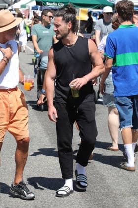 Celebrities enjoy a bright, warm day shopping at the Farmers Market Featuring: Valentin Chmerkovskiy, Val Chmerkovskiy Where: Studio City, California, United States When: 05 Jul 2026 Credit: H2Y INSTARimages EDITORIAL USE ONLY. NOT FOR USE BY NEWSPAPERS BASED IN THE UK. Copyright: xx instar55830653