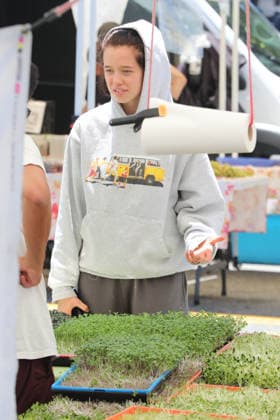 Celebrities enjoy a bright, warm day shopping at the Farmers Market Featuring: Shiloh Jolie Where: Studio City, California, United States When: 05 Jul 2026 Credit: H2Y INSTARimages EDITORIAL USE ONLY. NOT FOR USE BY NEWSPAPERS BASED IN THE UK. Copyright: xx instar55830646