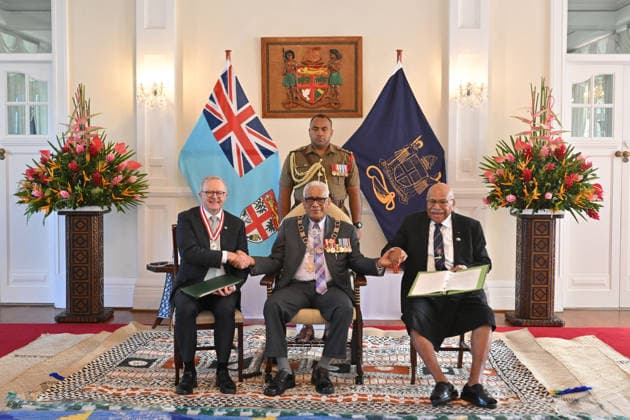 ANTHONY ALBANESE PACIFIC ISLANDS VISIT, Australia™s Prime Minister Anthony Albanese, Fiji™s Prime Minister Sitiveni Rabuka and Fiji™s President Ratu Naiqama Lalabalavu pose for photos after signing a treaty and an alliance at State House in Suva, Fiji, Monday, July 6, 2026. ( NO ARCHIVING SUVA FIJI  Copyright: xMICKxTSIKASx 20260706122379749582