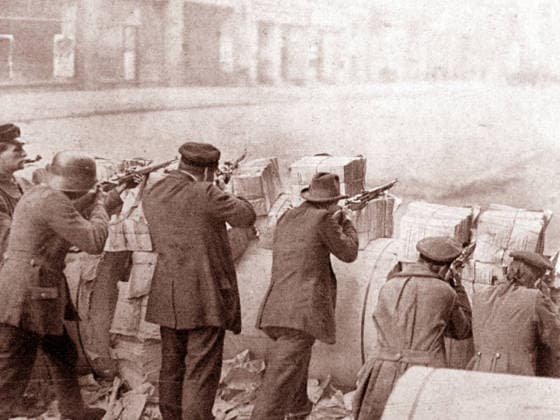 RECORD DATE NOT STATED Barricade during the Spartacus uprising in Germany 1919 Barricade during the Spartacus uprising in Germany 1919 Editorial Use only. All other uses to be cleared for permission with WHA or representative agent., WHA_197_0784.JPG.jpg, Barricade; Spartacus uprising; Germany; 1919; revolution; protest; rebellion; historical; conflict; barricade; street; demonstration; resistance; workers; socialism; communism; political; unrest; battle; fight; revolutionaries; soldiers; war; conflict; struggle; uprising; riot; barricade; Germany; 1919. Copyright: xWorldxHistoryxArchivex