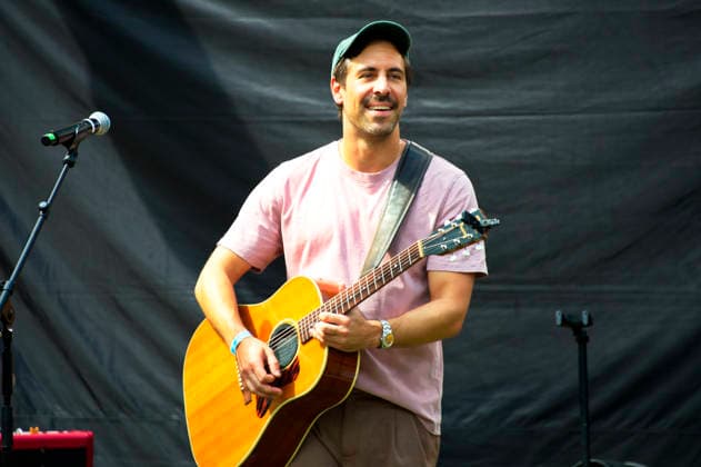 Max Giesinger live bei einem Konzert beim Howege Tierpark-Fest im Tierpark Berlin. Berlin, 05.07.2026 *** Max Giesinger performing live at a concert during the Howege Zoo Festival at the Berlin Zoo, Berlin, July 5, 2026 Foto:xC.xBehringx xFuturexImagex giesinger_6709