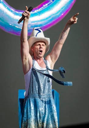 Scissor Sisters at BST Festival 05 July 2026 Scissor Sisters perform at American Express presents BST Hyde Park Festival in London on 5th July 2026. Guest appearance from Mel C. Jason Jake Shears Sellards lead vocals, Scott Babydaddy Hoffman bass guitar, Derek Del Marquis Gruen lead guitar., Credit:Zoran Veselinovic B4859 Avalon UK, London, Hyde Park  Copyright: xZoranxVeselinovicx xB4859x xAvalonx 1114743250