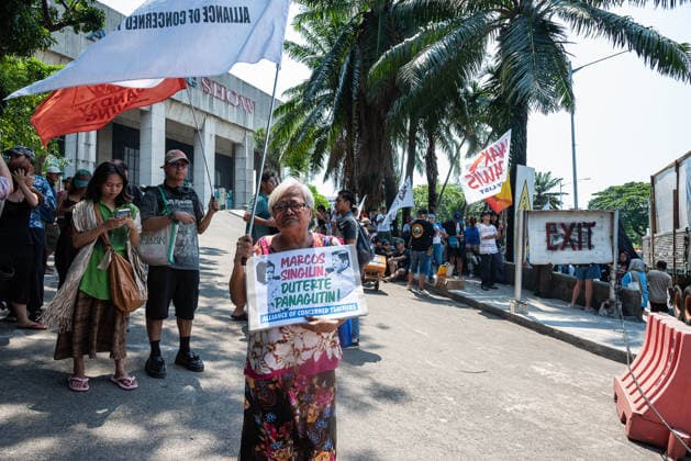 July 6, 2026, Quezon City, Quezon, Philippines: On July 6, 2026, as the impeachment hearings of Vice President Sara Duterte begins, protesters marched to the gates of the Philippine Senate as they damand justice and accountability and the impeachment of the Vice President following her cases of corruption. Quezon City Philippines  - ZUMAy102 20260706_zip_y102_005 Copyright: xKenosisxYapx
