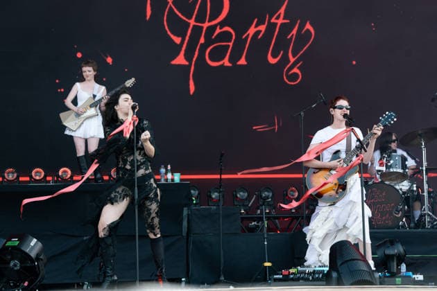 Abigail Morris At Finsbury Park - London Abigail Morris of The Last Dinner Party performs in support of Wolf Alice at Finsbury Park on July 05, 2026 in London, England. Photo by LounisPhotography ABACAPRESS.COM London United Kingdom  Copyright: xLounisPhotography ABACAx