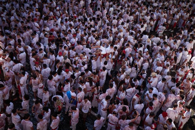 San Fermín 2026 Chupinazo: Moments before the San Fermín 2026 Chupinazo, in the Plaza del Ayuntamiento, on July 6, 2026, in Pamplona, Navarre, Spain. The Chupinazo marks the official start of the San Fermín festivities, which run through July 14. This year, the Navarre Emergency Services Division is in charge of lighting the rocket’s fuse, in recognition of its work during the bull runs. Spain  Copyright: xEduardoxSanzx 7648606