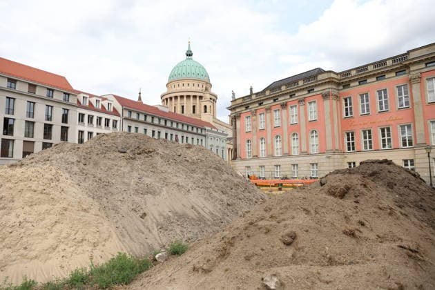 Die Baustelle zur Neugestaltung des Steubenplatzes in Potsdam, 5. Juli 2026. Neugestaltung Steubenplatz Potsdam *** The construction site for the redesign of Steubenplatz in Potsdam, July 5, 2026 Redesign of Steubenplatz in Potsdam
