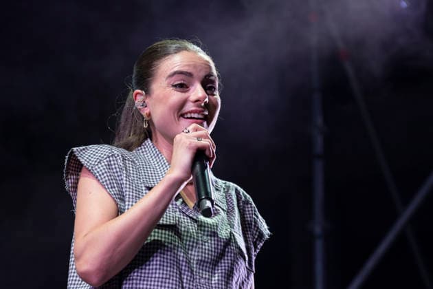 MADO 2026 Festival - Lucia de la Puerta The singer Lucia de la Puerta performs during the MADO 2026 Festival, in the Plaza de las Reinas in Madrid. Madrid Spain Copyright: xAtilanoxGarciax xSOPAxImagesx photo01498