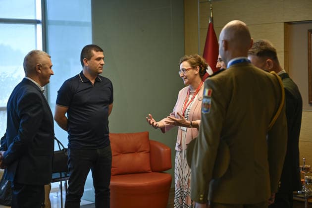 Ahead of 36th NATO Summit in Ankara ANKARA, TURKIYE - JULY 06: Romanian Defense Minister Radu-Dinel Miruta (2nd L) and the accompanying delegation arrive at Esenboga Airport ahead of the 36th NATO Heads of State and Government Summit in Ankara, Turkiye, on July 06, 2026. Mehmet Futsi Anadolu Ankara Turkey. Editorial use only. Please get in touch for any other usage.  Copyright: x2026xAnadoluxMehmetxFutsix