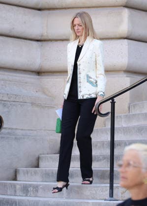 Delphine Arnault Arrives at the Schiaparelli Fall Winter 2026–2027 Haute Couture Collection Fashion Show during Paris Fashion Week on July 6, 2026. Denis Guignebourg, Bestimage. Celebrities at the Schiaparelli Fall Winter 2026–2027, during Paris Fashion Week on July 6, 2026, Paris, France  Copyright: xDenisxGuignebourgx xBestimagexDenisxGuignebourgx xBestimagex
