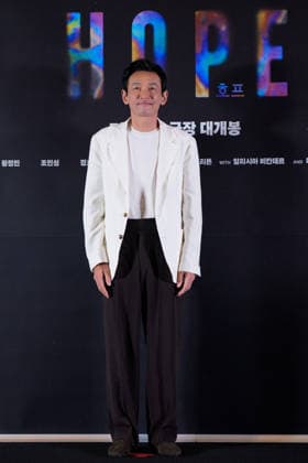 HOPE film premiere SEOUL, SOUTH KOREA, JUL 06: South Korean actor Hwang Jung-min during HOPE film premiere at the MEGABOX in Seoul, South Korea, on July 06, 2026. Seoul the MEGABOX South Korea 8278_287396 Copyright: xStevexChoxKyewoong PentaxPressx