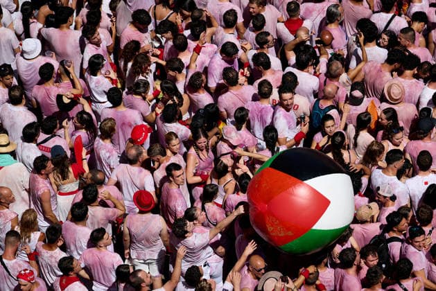 San Fermin Festival in Spain PAMPLONA, SPAIN - JULY 6: The San Fermin Festival, one of Spain s most internationally recognized cultural events, officially begin in Pamplona, Spain, on July 6, 2026. The festival, best known for its traditional running of the bulls through the city s narrow streets, was officially opened with the Chupinazo rocket launched from the balcony of Pamplona City Hall, marking the start of the annual celebrations. Ruben Albarran Anadolu Pamplona Spain. Editorial use only. Please get in touch for any other usage.  Copyright: x2026xAnadoluxRubenxAlbarranx