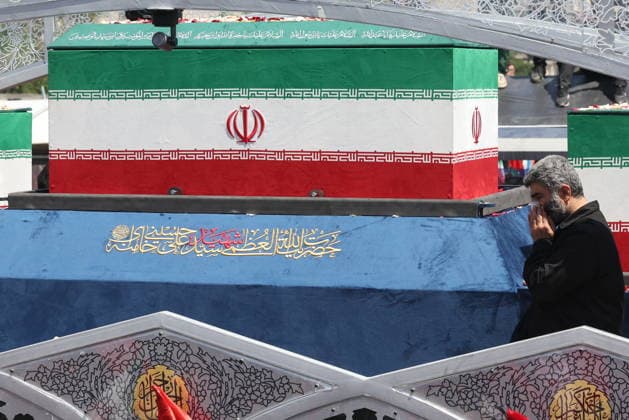 July 6, 2026, Tehran, Iran: A man weeps before the coffin as mourners follow a funeral procession for Supreme Leader Ayatollah Ali Khamenei (1939-2026) through the city s centre. Khamenei was killed in a joint US-Israeli airstrike on February 28. Tehran Iran  - ZUMAt113 20260706_zaa_t113_226 Copyright: xValeryxSharifulinx