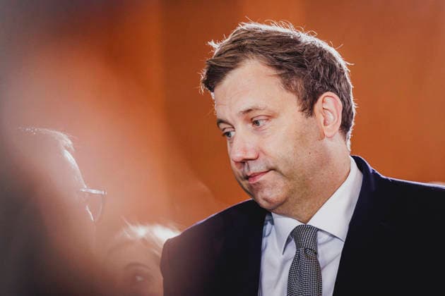 Lars Klingbeil, Bundesminister der Finanzen, aufgenommen im Rahmen der Kabinettssitzung im Bundeskanzleramt in Berlin, 06.07.2026. Bei der heutigen Sitzung will die Regierung den Haushaltsentwurf beschliessen. Berlin Deutschland *** Lars Klingbeil, Federal Minister of Finance, photographed during a cabinet meeting at the Federal Chancellery in Berlin, July 6, 2026. At today s meeting, the government plans to approve the draft budget. Berlin, Germany Copyright: xFlorianxGaertnerx