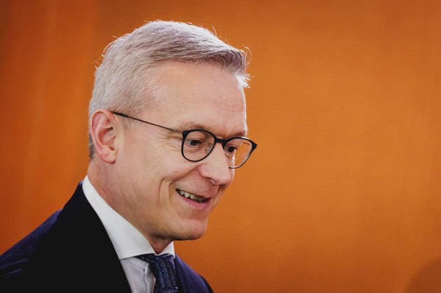 Karsten Wildberger, Bundesminister fuer Digitalisierung und Staatsmodernisierung, aufgenommen im Rahmen der Kabinettssitzung im Bundeskanzleramt in Berlin, 06.07.2026. Bei der heutigen Sitzung will die Regierung den Haushaltsentwurf beschliessen. Berlin Deutschland *** Karsten Wildberger, Federal Minister for Digitalization and State Modernization, photographed during a cabinet meeting at the Federal Chancellery in Berlin, July 6, 2026. At today s meeting, the government plans to approve the draft budget. Berlin, Germany Copyright: xFlorianxGaertnerx