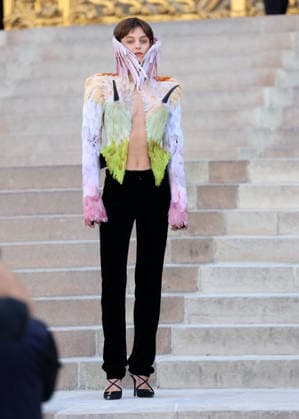 Schiaparelli - Outside Arrivals Emma Corrin arrives for the Schiaparelli Women Haute Couture Fall Winter 2026-2027 on July 06, 2026 in Paris, France.  Copyright: xDidierxFereyx