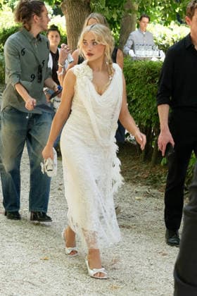 PFW - Christian Dior Photocall Sabrina carpenter attending the Christian Dior Haute Couture Fall Winter 2026 2027 show as part of Paris Fashion Week in Paris, France on July 06, 2025. Photo by Laurent Zabulon ABACAPRESS.COM  Copyright: xZabulonxLaurent ABACAx