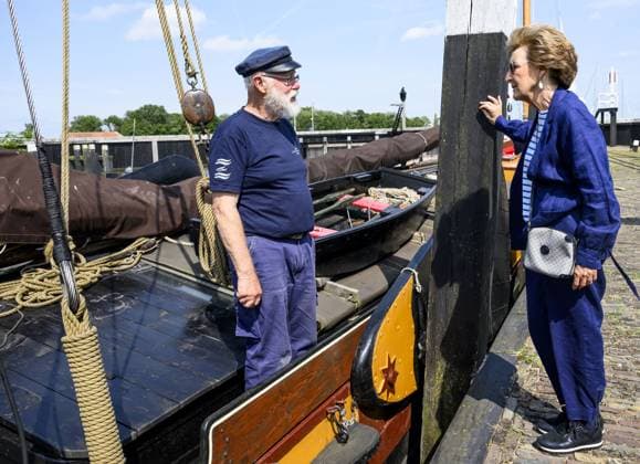 Enkhuizen, The Netherlands, 2026-07-06 15:58:29 ENKHUIZEN , 06-07-2026, Zuiderzeemuseum Princess Margriet visits the Zuiderzeevaart sailing camp of the Foundation for Children s Oncological Holiday Camps (SKOV) in Enkhuizen. Since 1986, the SKOV has organized several holiday camps and a family day annually for children with cancer and is celebrating its 40th anniversary this year. PHOTO: NLBeeld Patrick van Emst Credit: NL Beeld Patrick van Emst  Copyright: xx x