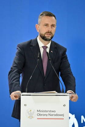 RECORD DATE NOT STATED !!!! NO RUSSIA !!!! 06.07.2026 KONFERENCJA PRASOWA MINISTRA OBRONY NARODOWEJ I WICEPREMIERA --- Press conference by the Polish Minister of National Defence and the Polish Deputy Prime Minister regarding support for Ukraine WLADYSLAW KOSINIAK KAMYSZ W SPRAWIE WSPARCIA UKRAINY SPRZET WOJSKOWY WOJSKO DONACJE DONACJA DLA UKRAINY FOT DAMIAN BURZYKOWSKI NEWSPIX.PL NEWSPIX.PL --- newspix.pl 