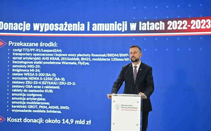 RECORD DATE NOT STATED !!!! NO RUSSIA !!!! 06.07.2026 KONFERENCJA PRASOWA MINISTRA OBRONY NARODOWEJ I WICEPREMIERA --- Press conference by the Polish Minister of National Defence and the Polish Deputy Prime Minister regarding support for Ukraine WLADYSLAW KOSINIAK KAMYSZ W SPRAWIE WSPARCIA UKRAINY SPRZET WOJSKOWY WOJSKO DONACJE DONACJA DLA UKRAINY FOT DAMIAN BURZYKOWSKI NEWSPIX.PL NEWSPIX.PL --- newspix.pl 