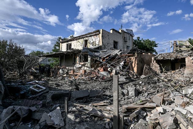 RECORD DATE NOT STATED A residential building damaged in a Russian guided bomb attack is seen in Zaporizhzhia, Ukraine, on July 5, 2026. Russian forces struck the city with two guided aerial bombs. One bomb hit near a multi-storey residential building, while the other struck a private residential area. The attack damaged 35 apartments in the apartment building and destroyed private homes. More than ten people were injured, and a police officer was killed (Photo by Dmytro Smolienko Ukrinform) Russian forces strike Zaporizhzhia with two guided bombs  Copyright: xDmytroxSmolienkox