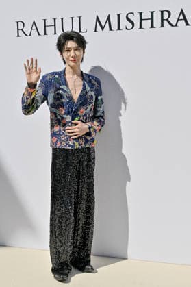 PFW Haute Couture Rahul Mishra Photocall JR Hao Yiran attending the Rahul Mishra photocall during Haute Couture Fashion Week in Paris, France, on 6 July 2026. Photo by Julien Reynaud APS-Medias ABACAPRESS.COM Paris France  Copyright: xReynaudxJulien APS-Medias ABACAx