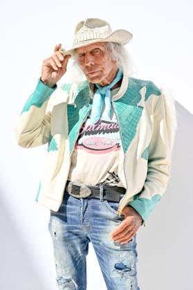 PFW Haute Couture Rahul Mishra Photocall JR James Goldstein attending the Rahul Mishra photocall during Haute Couture Fashion Week in Paris, France, on 6 July 2026. Photo by Julien Reynaud APS-Medias ABACAPRESS.COM Paris France  Copyright: xReynaudxJulien APS-Medias ABACAx
