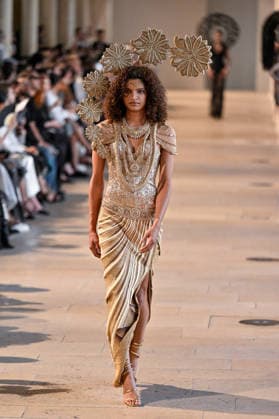 PFW Haute Couture Rahul Mishra Runway JR A model walks the runway at the Rahul Mishra show during Haute Couture Fashion Week in Paris, France, on 6 July 2026. Photo by Julien Reynaud APS-Medias ABACAPRESS.COM Paris France  Copyright: xReynaudxJulien APS-Medias ABACAx