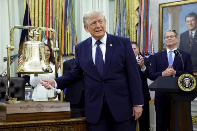 US President Donald J. Trump rings the opening bell of the Nasdaq and the New York Stock Exchange (NYSE) to celebrate the first day of trading for Trump Accounts in the Oval Office of the White House in Washington, DC, USA, 06 July 2026. Trump Accounts grant eligible US children born between 2026 and 2028 $1000.00 to fund ‘starter’ IRAs. Copyright: xShawnxThewx xPoolxviaxCNPx MediaPunchx